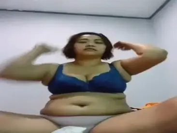 Cam Cewek BH Biru Bilang Mau Tidur Digenjot