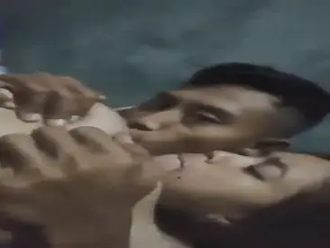 Cewek Lemes Remas Gelang Kuning Sambil Desah Viral HD